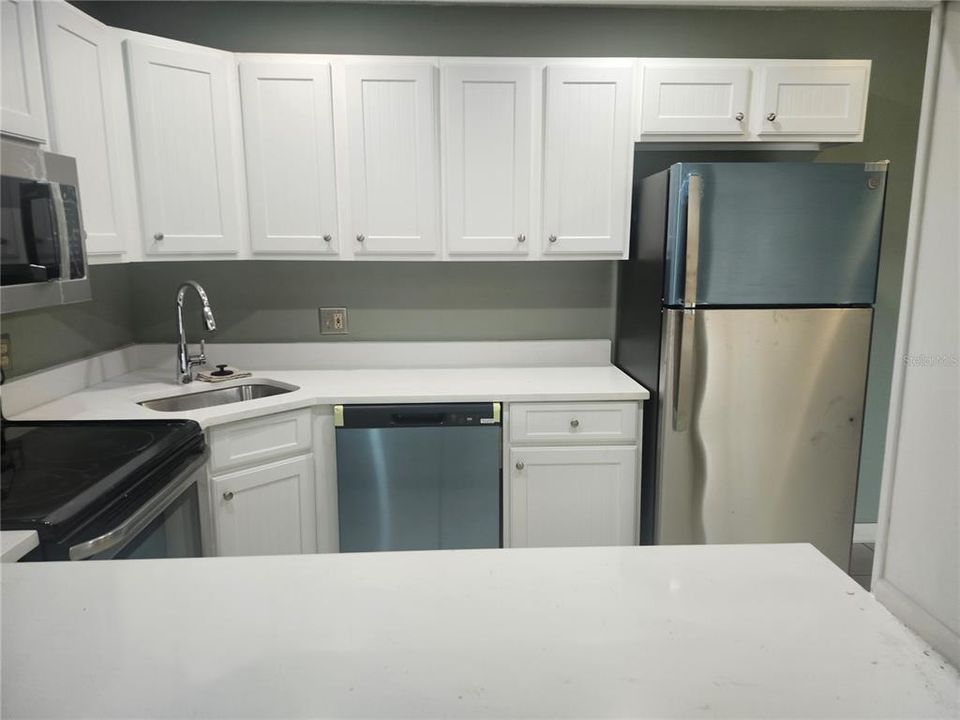 For Sale: $116,000 (2 beds, 2 baths, 1035 Square Feet)
