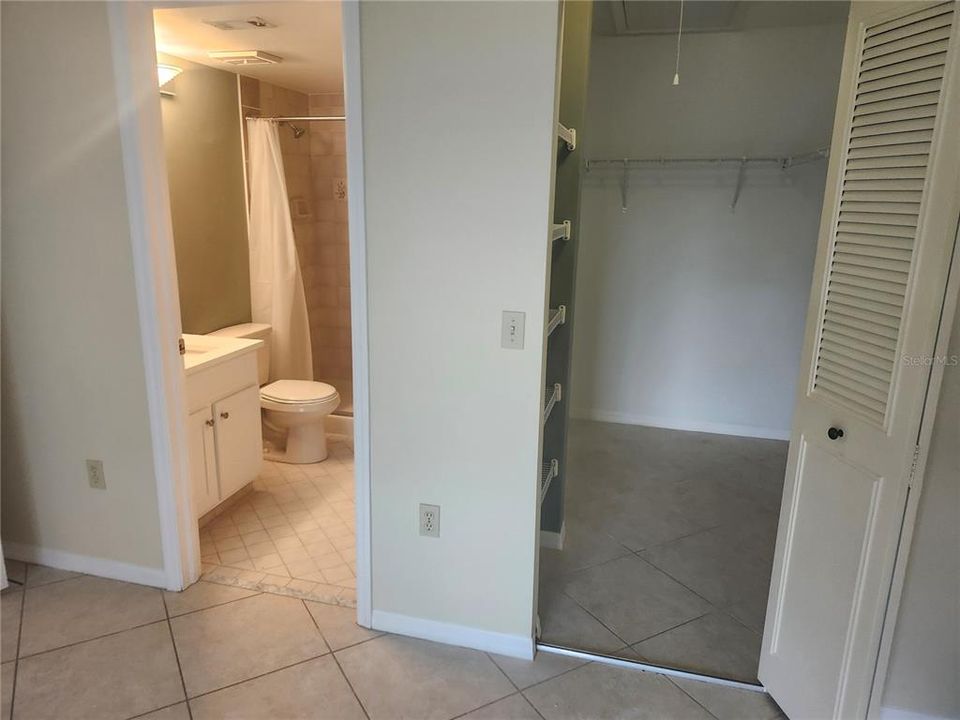For Sale: $116,000 (2 beds, 2 baths, 1035 Square Feet)