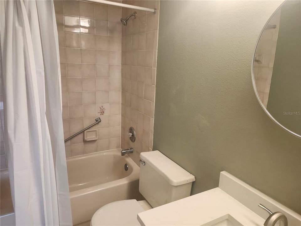 For Sale: $116,000 (2 beds, 2 baths, 1035 Square Feet)