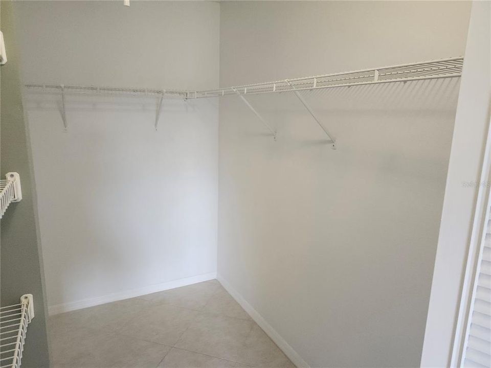 For Sale: $116,000 (2 beds, 2 baths, 1035 Square Feet)