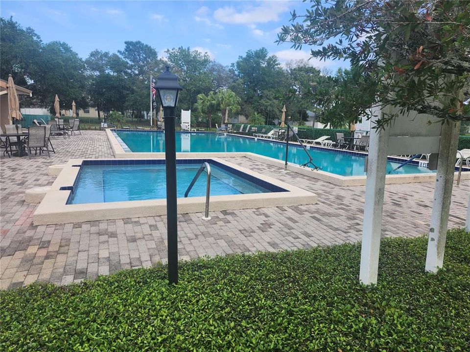 For Sale: $116,000 (2 beds, 2 baths, 1035 Square Feet)