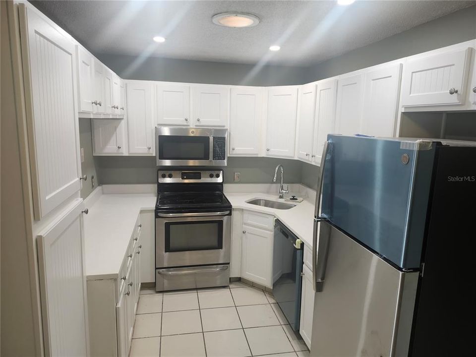 For Sale: $116,000 (2 beds, 2 baths, 1035 Square Feet)