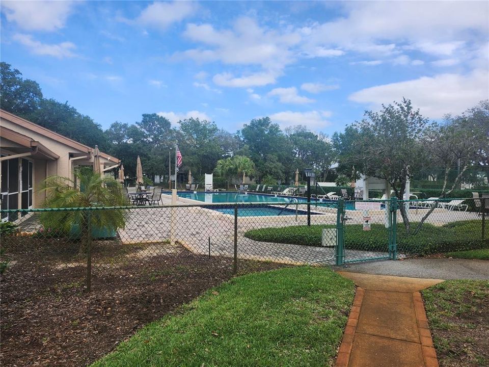 For Sale: $116,000 (2 beds, 2 baths, 1035 Square Feet)