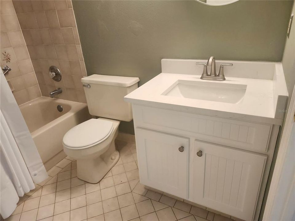 For Sale: $116,000 (2 beds, 2 baths, 1035 Square Feet)