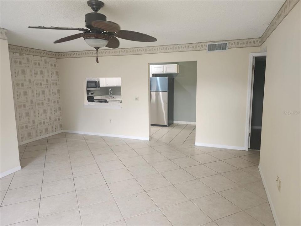 For Sale: $116,000 (2 beds, 2 baths, 1035 Square Feet)