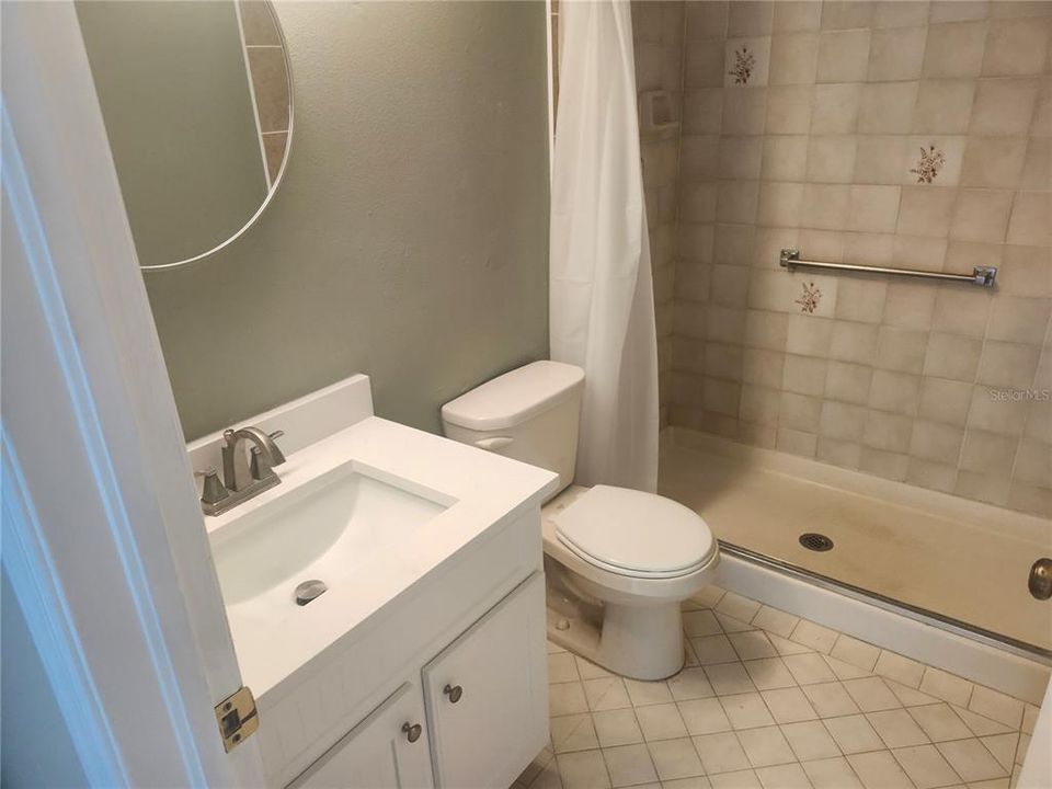 For Sale: $116,000 (2 beds, 2 baths, 1035 Square Feet)