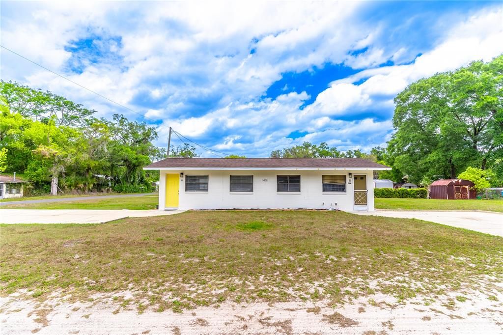 For Sale: $194,900 (2 beds, 0 baths, 720 Square Feet)