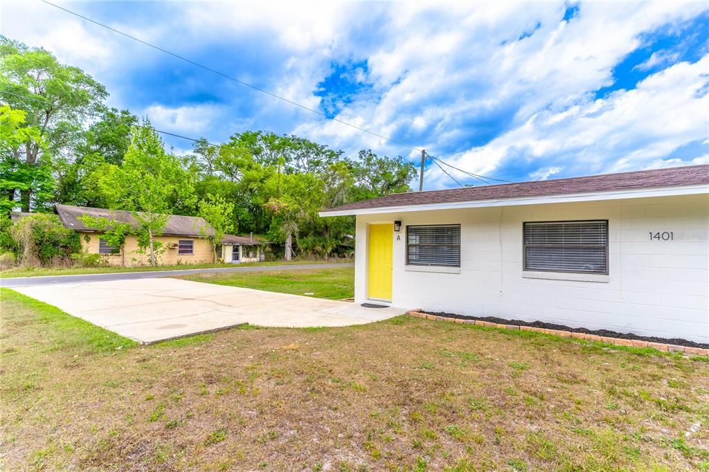 For Sale: $194,900 (2 beds, 0 baths, 720 Square Feet)