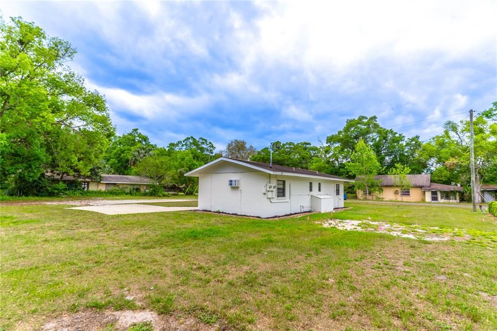 For Sale: $194,900 (2 beds, 0 baths, 720 Square Feet)