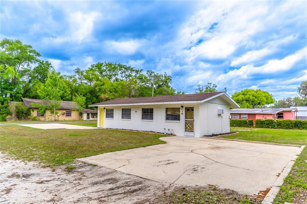 For Sale: $194,900 (2 beds, 0 baths, 720 Square Feet)