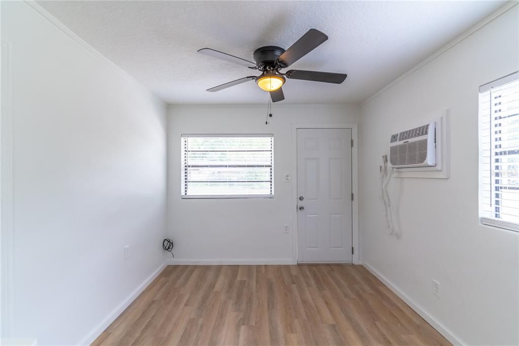 For Sale: $194,900 (2 beds, 0 baths, 720 Square Feet)