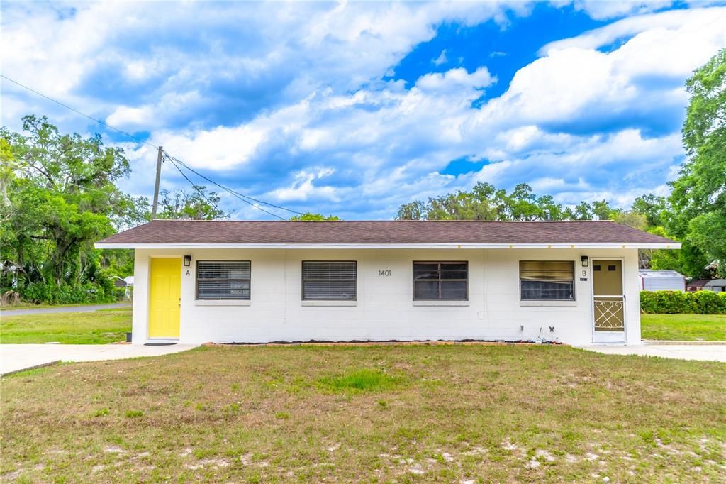 For Sale: $194,900 (2 beds, 0 baths, 720 Square Feet)