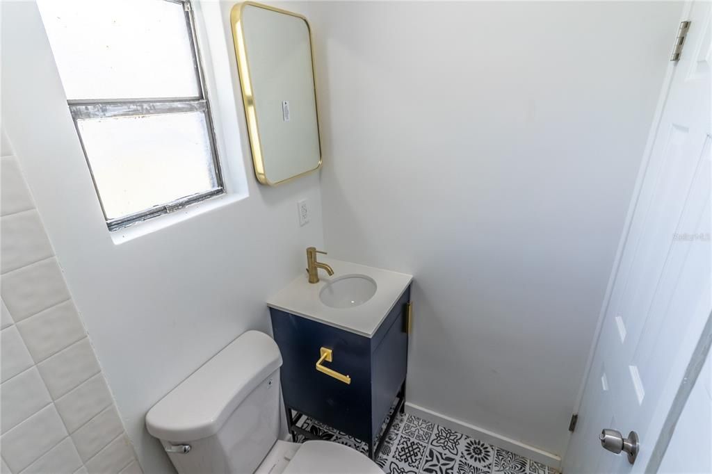 For Sale: $194,900 (2 beds, 0 baths, 720 Square Feet)