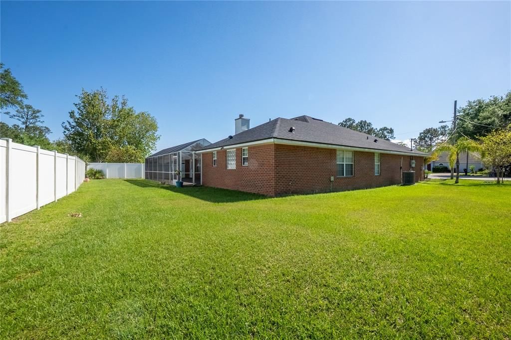 Activo con contrato: $349,000 (4 camas, 3 baños, 2973 Pies cuadrados)