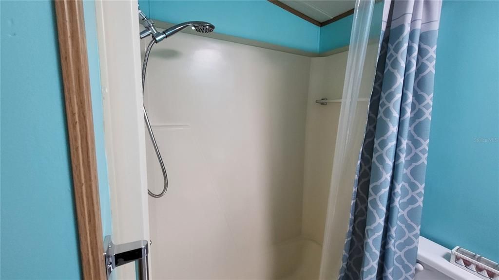 待售: $124,900 (2 贝兹, 1 浴室, 636 平方英尺)