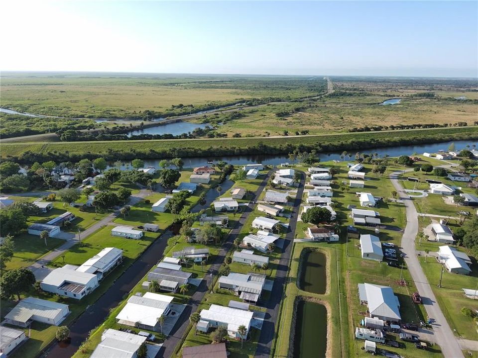 待售: $124,900 (2 贝兹, 1 浴室, 636 平方英尺)