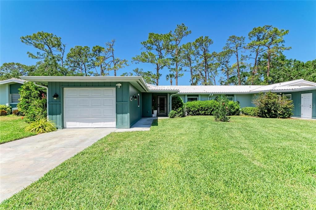 Recently Sold: $299,900 (2 beds, 2 baths, 1456 Square Feet)