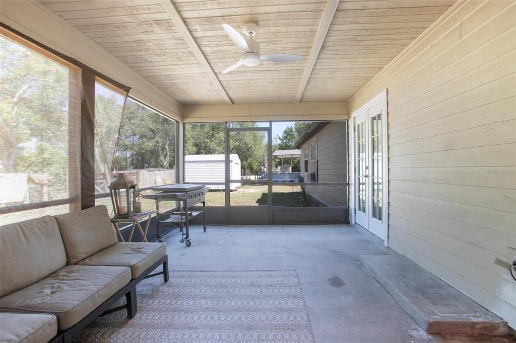 待售: $525,000 (4 贝兹, 2 浴室, 2074 平方英尺)