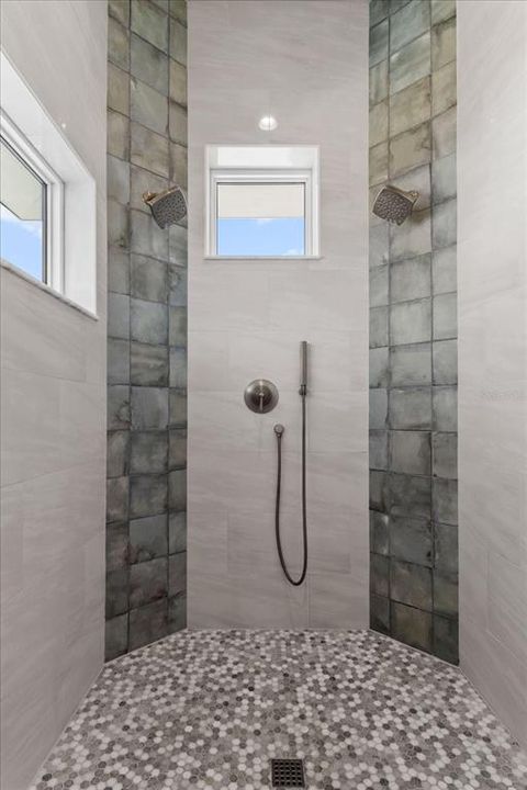 For Sale: $2,500,000 (3 beds, 2 baths, 4205 Square Feet)