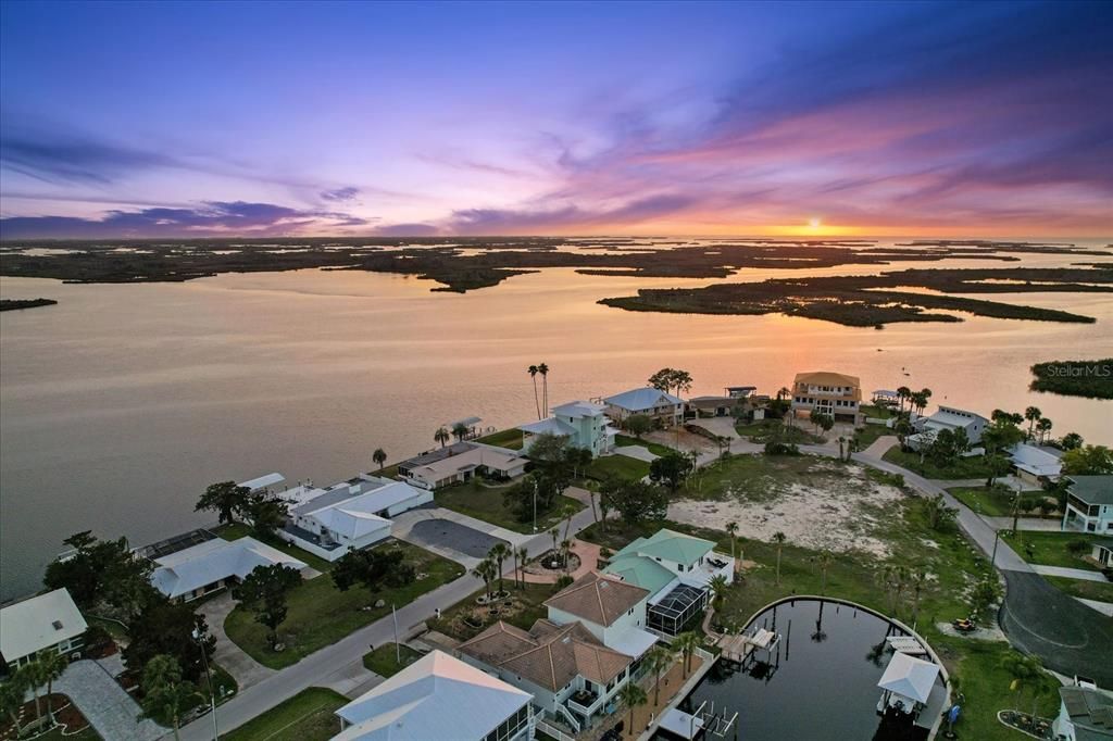 For Sale: $2,500,000 (3 beds, 2 baths, 4205 Square Feet)