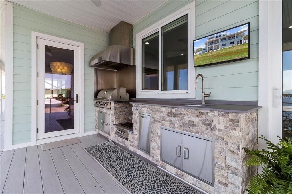 For Sale: $2,500,000 (3 beds, 2 baths, 4205 Square Feet)