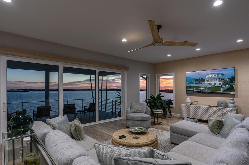 For Sale: $2,500,000 (3 beds, 2 baths, 4205 Square Feet)