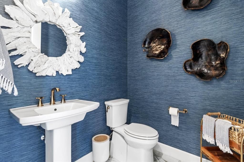 For Sale: $2,500,000 (3 beds, 2 baths, 4205 Square Feet)