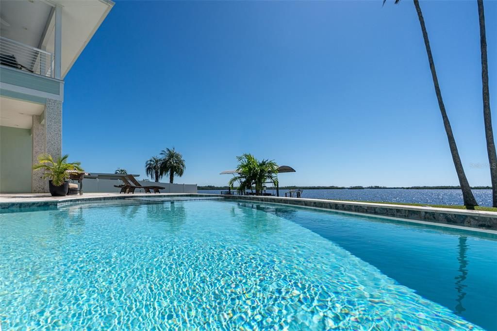 For Sale: $2,500,000 (3 beds, 2 baths, 4205 Square Feet)