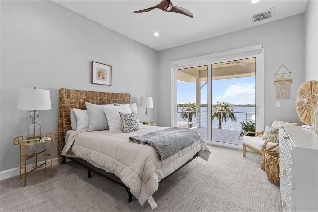 For Sale: $2,500,000 (3 beds, 2 baths, 4205 Square Feet)