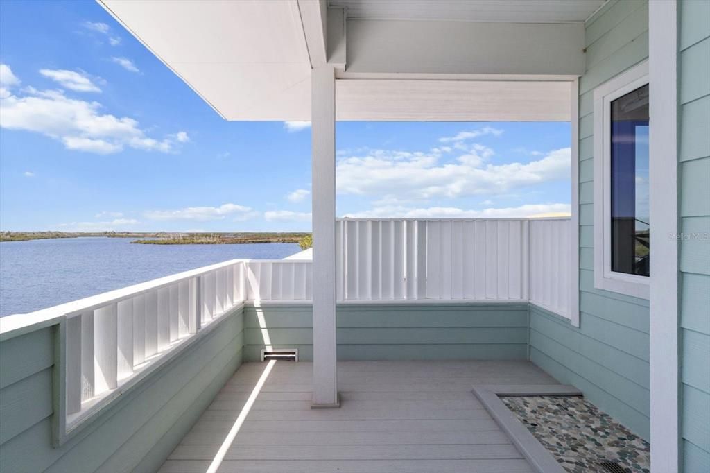 For Sale: $2,500,000 (3 beds, 2 baths, 4205 Square Feet)