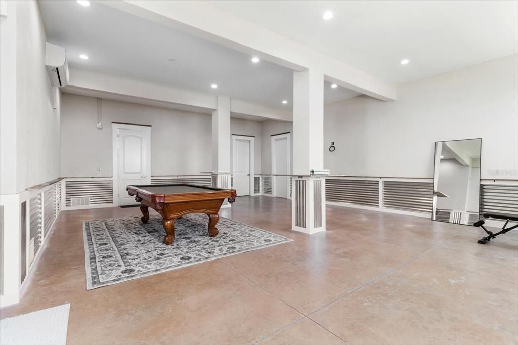 For Sale: $2,500,000 (3 beds, 2 baths, 4205 Square Feet)