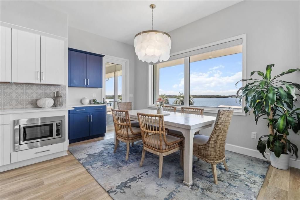 For Sale: $2,500,000 (3 beds, 2 baths, 4205 Square Feet)