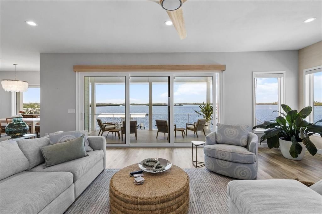 For Sale: $2,500,000 (3 beds, 2 baths, 4205 Square Feet)