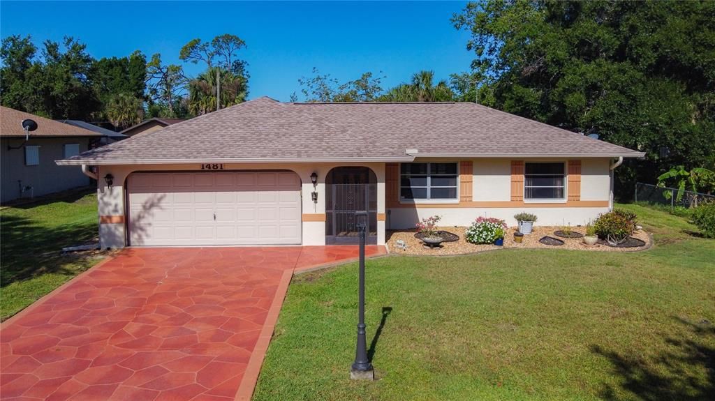 Vendido Recientemente: $229,000 (2 camas, 2 baños, 1588 Pies cuadrados)