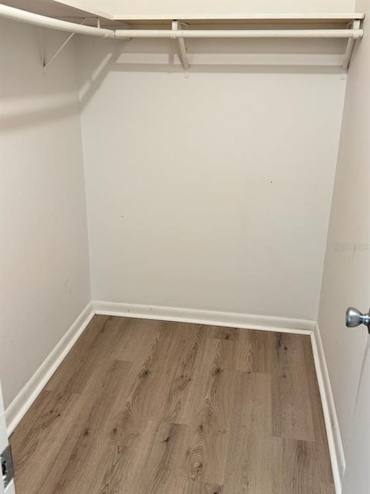 待售: $99,900 (2 贝兹, 1 浴室, 724 平方英尺)