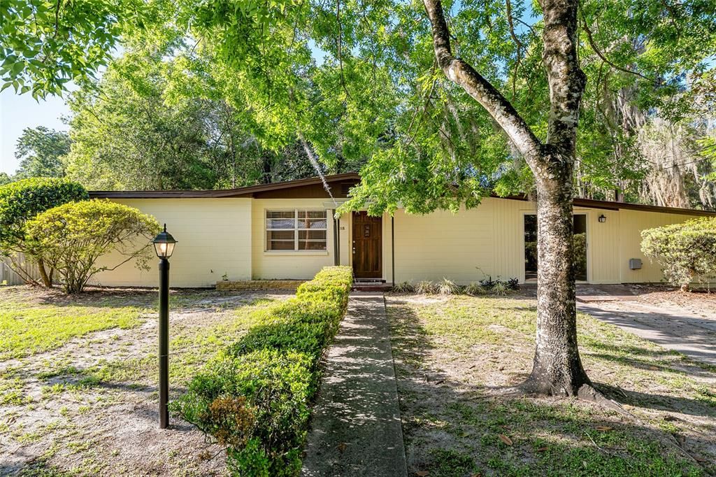 最近售出: $253,500 (4 贝兹, 1 浴室, 2051 平方英尺)