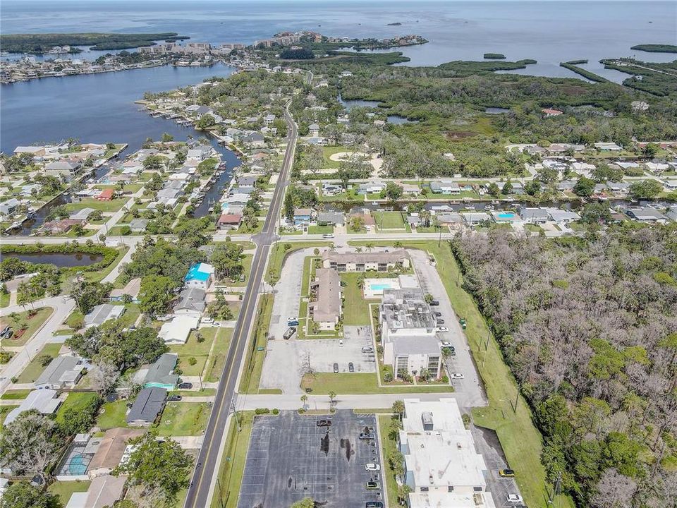 For Sale: $104,900 (2 beds, 1 baths, 720 Square Feet)