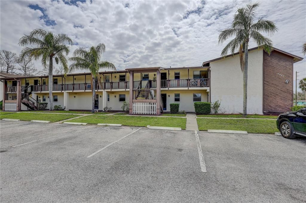 For Sale: $104,900 (2 beds, 1 baths, 720 Square Feet)