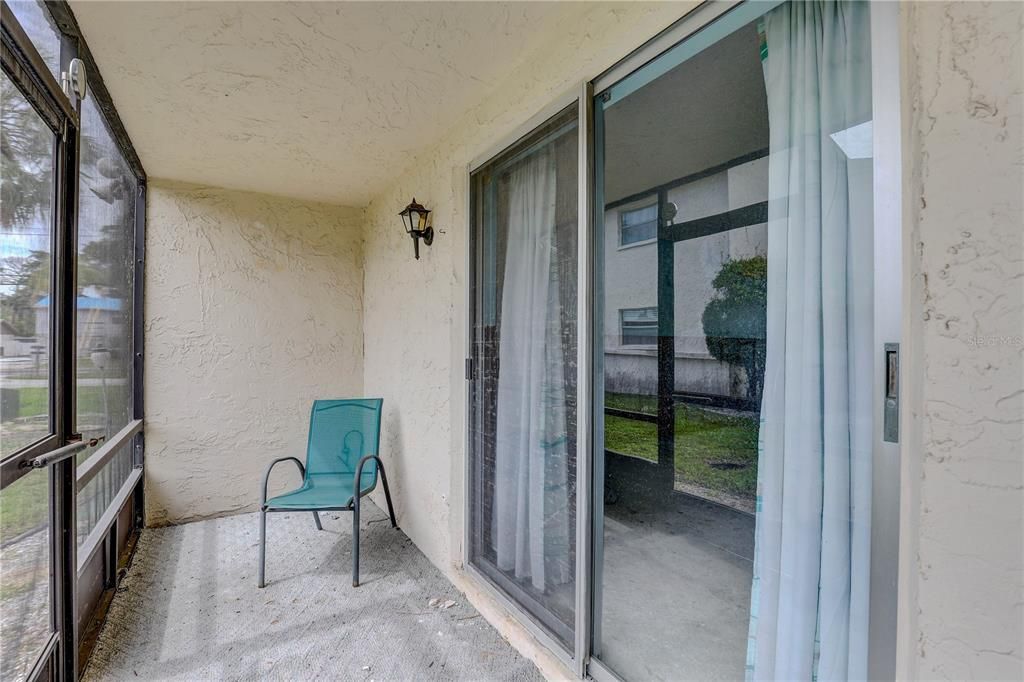 For Sale: $104,900 (2 beds, 1 baths, 720 Square Feet)