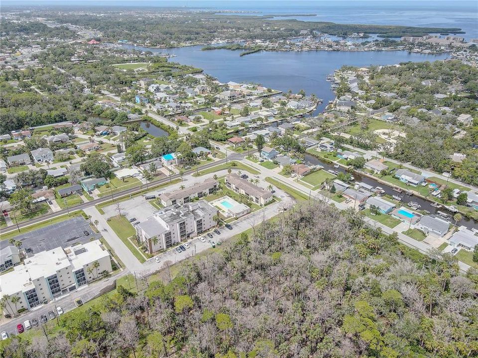 For Sale: $104,900 (2 beds, 1 baths, 720 Square Feet)