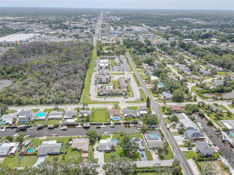 For Sale: $104,900 (2 beds, 1 baths, 720 Square Feet)