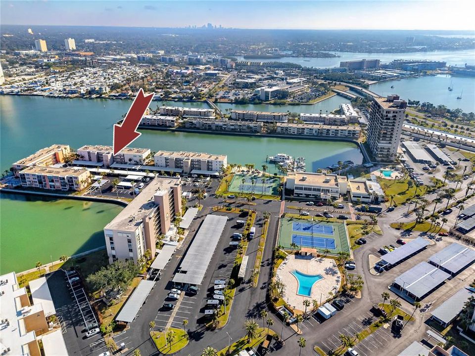 Active With Contract: $160,000 (1 beds, 1 baths, 600 Square Feet)