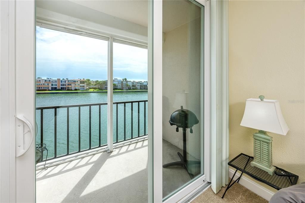 Active With Contract: $160,000 (1 beds, 1 baths, 600 Square Feet)