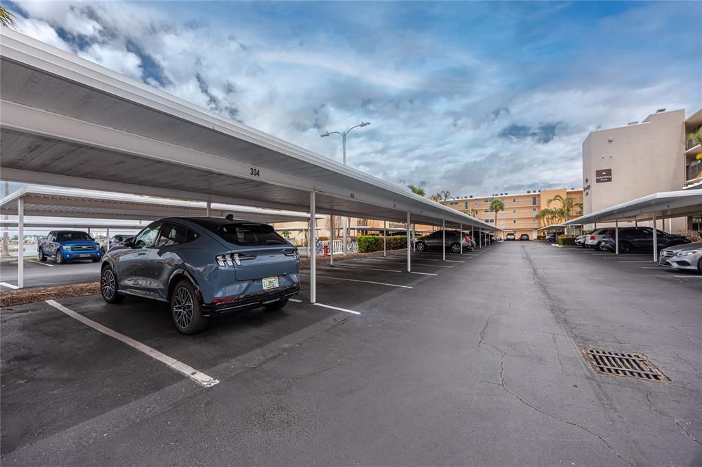 Active With Contract: $160,000 (1 beds, 1 baths, 600 Square Feet)