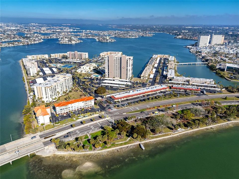 Active With Contract: $160,000 (1 beds, 1 baths, 600 Square Feet)