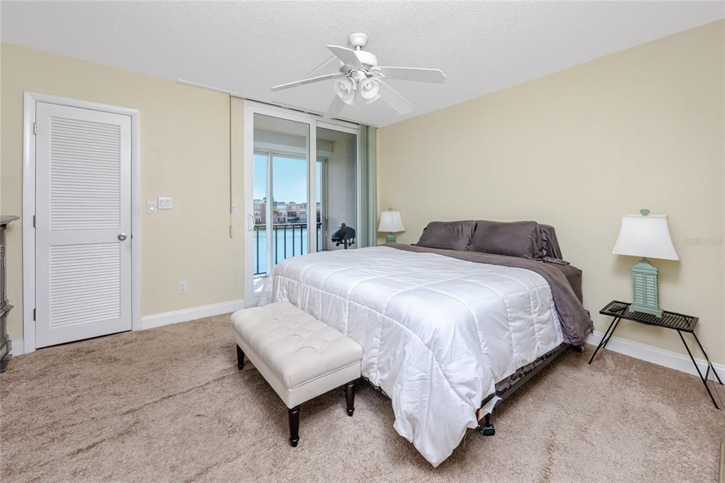 Active With Contract: $160,000 (1 beds, 1 baths, 600 Square Feet)