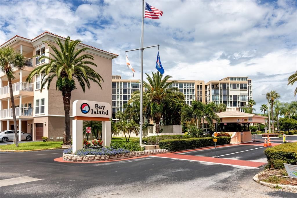 Active With Contract: $160,000 (1 beds, 1 baths, 600 Square Feet)