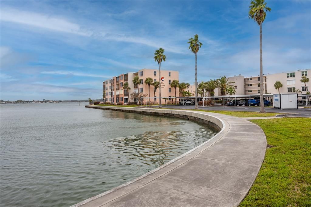 Active With Contract: $160,000 (1 beds, 1 baths, 600 Square Feet)