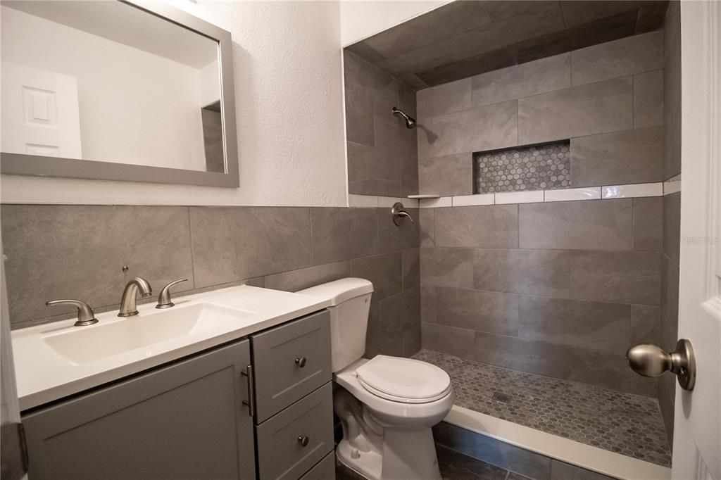 Active With Contract: $239,999 (3 beds, 2 baths, 1552 Square Feet)