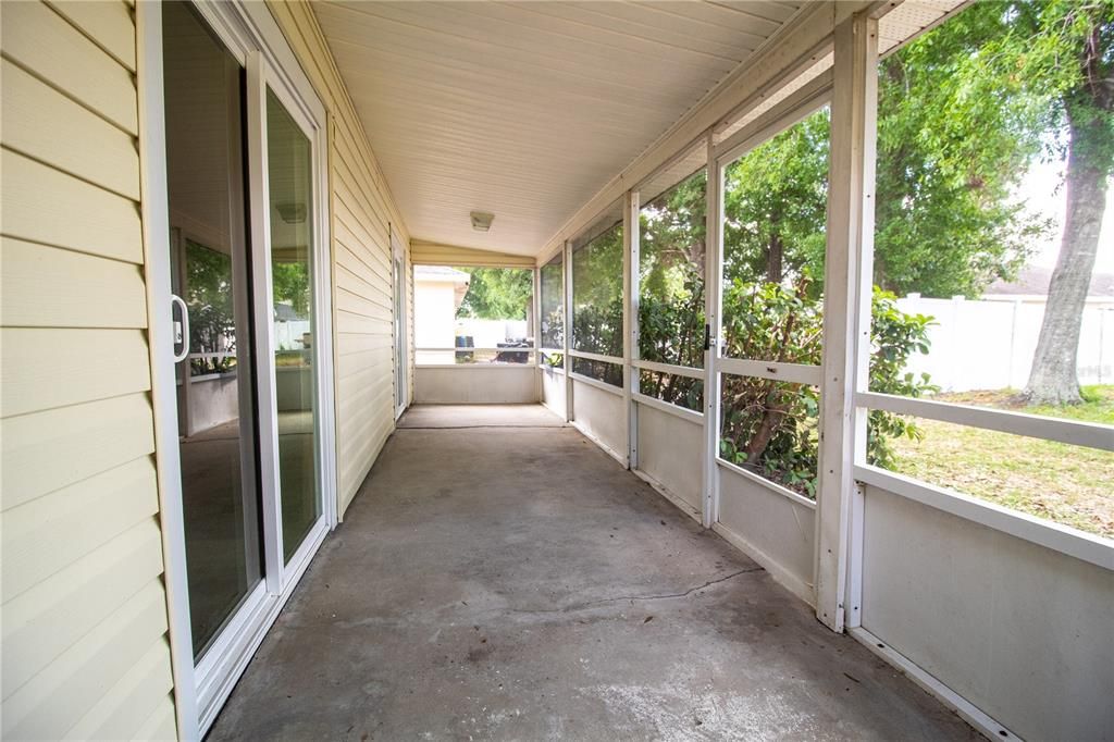 Active With Contract: $239,999 (3 beds, 2 baths, 1552 Square Feet)